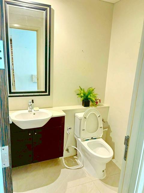 ใกล้ไอคอนสยาม 1.85กม. BTS กรุงธนบุรี 950 คอนโดหรูให้เช่า Penthouse 170ตรม. เจริญนคร 3นอน 3 น้ำ เหมาะอยู่อาศัยระดับพรีเมี 8