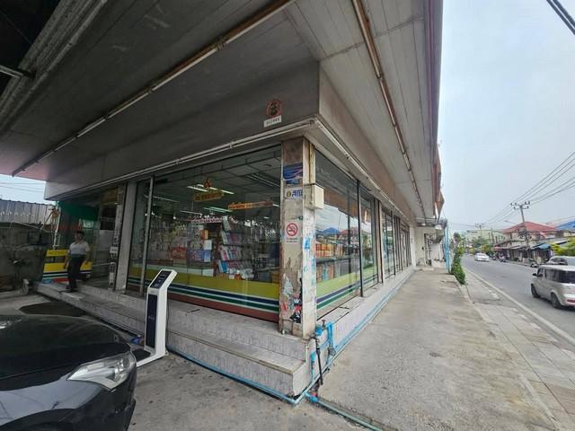 ให้เช่าอาคารสำนักงาน 4 ชั้น 800 ตรม. สามารถพักอาศัยได้ ทำธุรกิจได้ ติดถนน ติดเซเว่น ติด Big C ตรงข้ามสวนหลวง ร.9 2