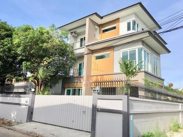 RH100125 ให้เช่า บ้านเดี่ยว 3 ชั้น 4 ห้องนอน ใกล้ MRT สุทธิสาร 1