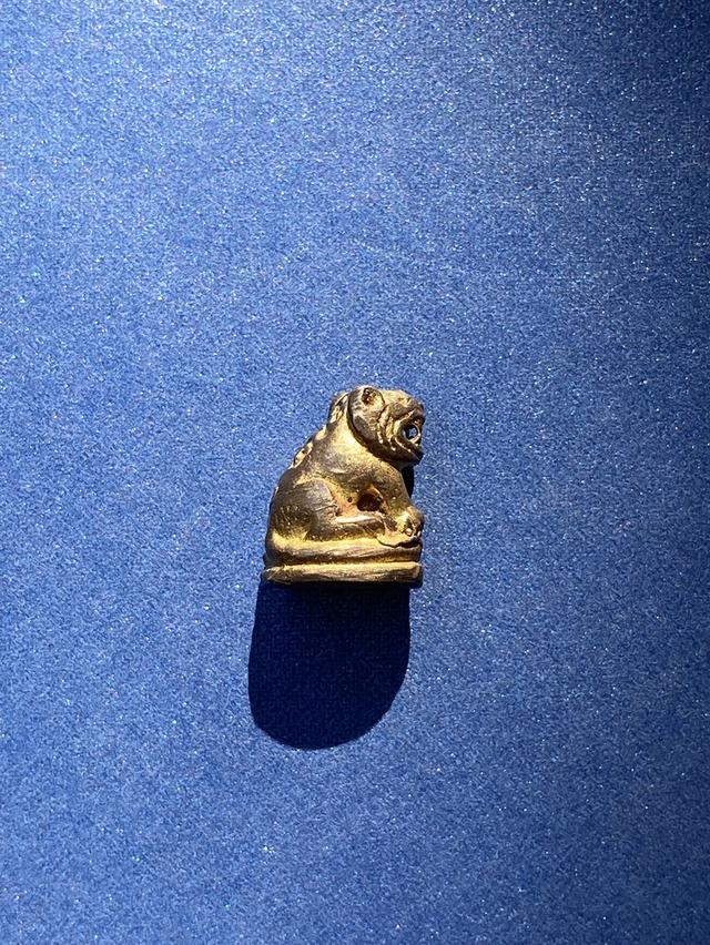 เสือจิ๋ว หลวงพ่อเพี้ยน วัดเกริ่นกฐิน จ. ลพบุรี รุ่น ๓ เนื้อทองเหลือง ปี ๒๕๕๒