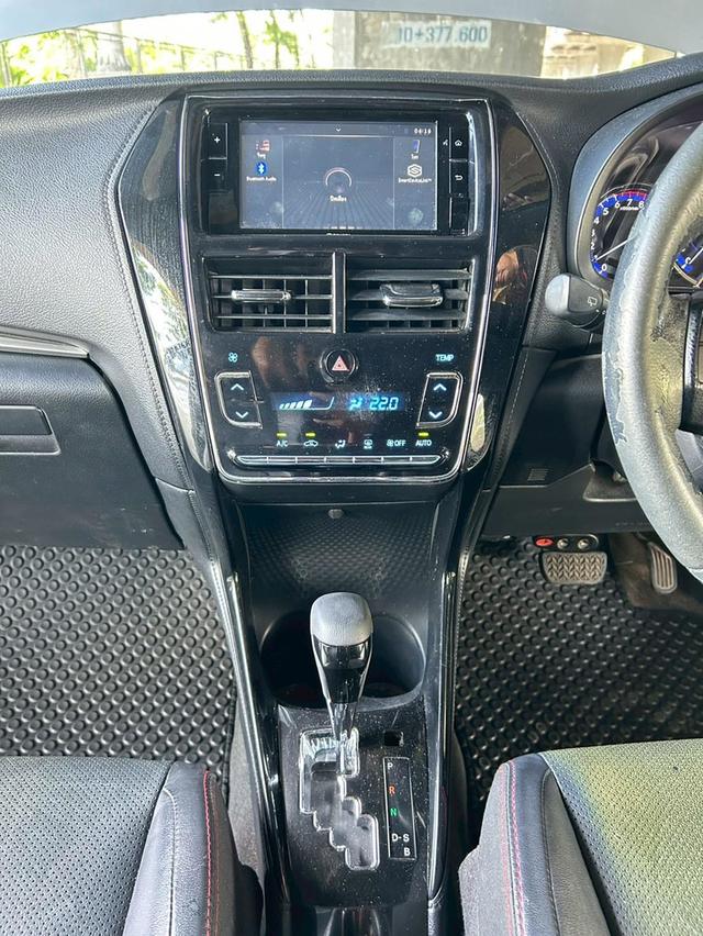Toyota Yaris 1.2 High Hatchback AT ปี 2020 14