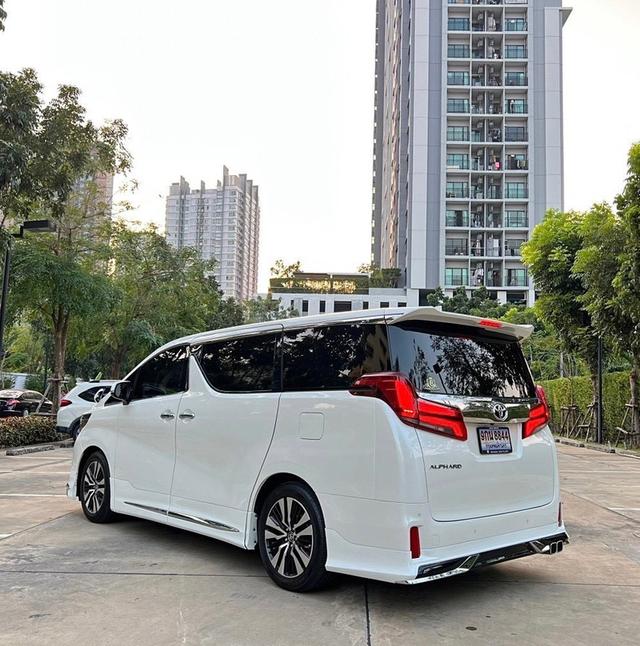 TOYOTA ALPHARD 2.5 SC package 2023รถสวยสภาพป้ายแดง ไมล์น้อย เช็คศูนย์ทุกระยะ เจ้าของดูแลอย่างดี รูปย่อยที่ 2