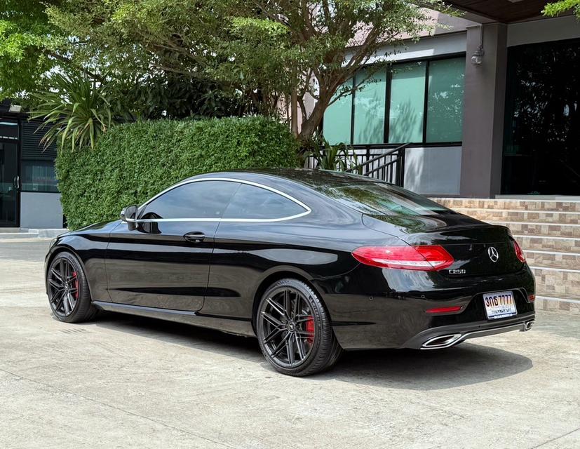 2018 BENZ C250 COUPE รถมือเดียวออกศูนย์ BENZ THAILAND รถวิ่งน้อย เข้าศูนย์ทุกระยะ ไม่เคยมีอุบัติเหตุครับ 6