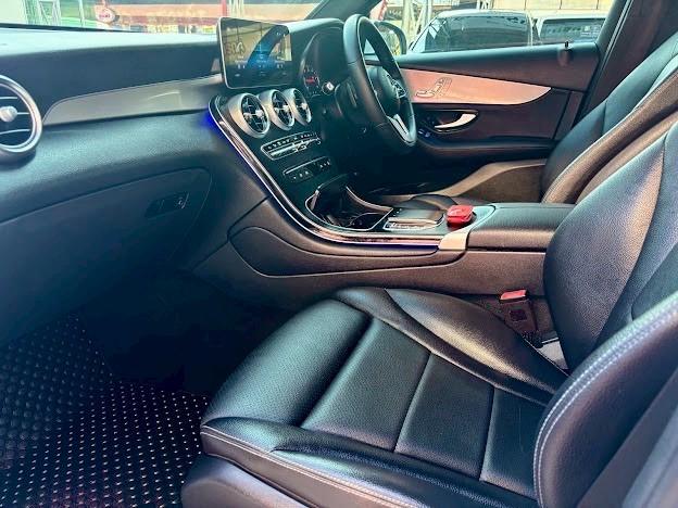 Benz GLC220d ปี 2023 สีขาว ไมล์น้อย รูปที่ 10