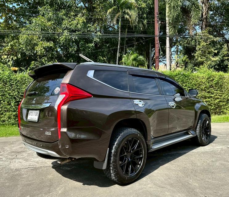 Pajero 2.4 GT Premium NAVI 4WD ปี2015 รถมือเดียวป้ายแดง 6