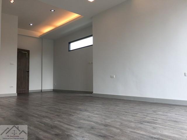 ขายบ้านเดี่ยวสไตล์โมเดิร์นย่านเลียบด่วน 61 ตรว. หมู่บ้านมณียา ถนนประดิษฐ์มนูธรรม หลังบ้าน วิวบึงน้ำ มุมพักผ่อนส่วนตัวท่า 5