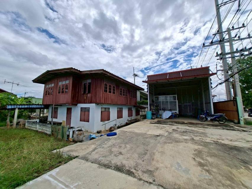 ขายที่ดินพร้อมสิ่งปลูกสร้าง ถนนเลียบคลองสอง-คลองหลวง 7