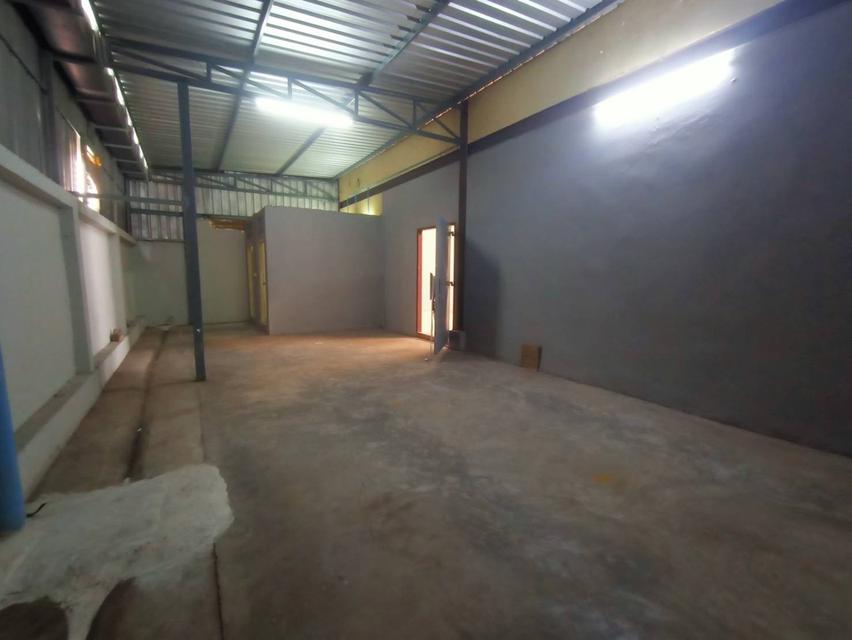 ขาย/ให้เช่าโรงงาน โกดัง ออฟฟิศ2ชั้น ซอยเจอาร์2 ต.บางน้ำจืด  จ.สมุทรสาคร 3