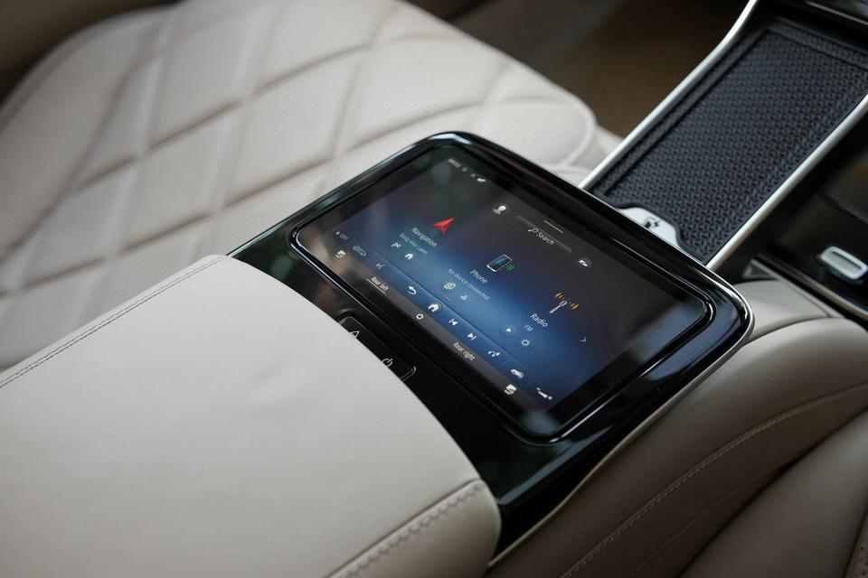 Mercedes-Maybach S580e 2024 รถศูนย์ Benz Thailand Warranty ศูนย์ยังเหลือ รูปที่ 13