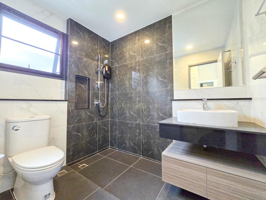 ให้เช่า บ้านเดี่ยว 𝐓𝐡𝐞 𝐂𝐢𝐭𝐲 𝐁𝐚𝐧𝐠𝐧𝐚 ใกล้ Mega Bangna หันหน้าทิศเหนือ 4ห้องนอน 1ห้องแม่บ้าน ตกแต่งสวย พร้อมเข้าอยู่ 15