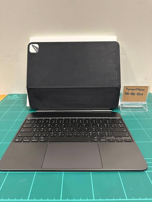 iPad Magic Keyboard (Black - Thai) 13 นิ้ว รุ่น iPad Pro M4 แถม เคสหลัง PITAKA