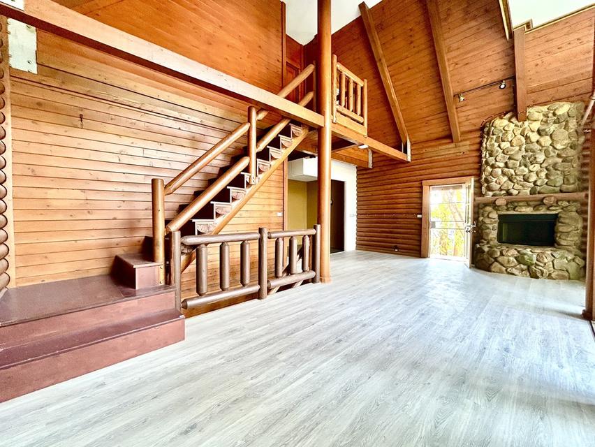 Boutique hotel and resort for sale at a very special price. Can be converted into a private residence, ready to move in, with stunning mountain views. 5