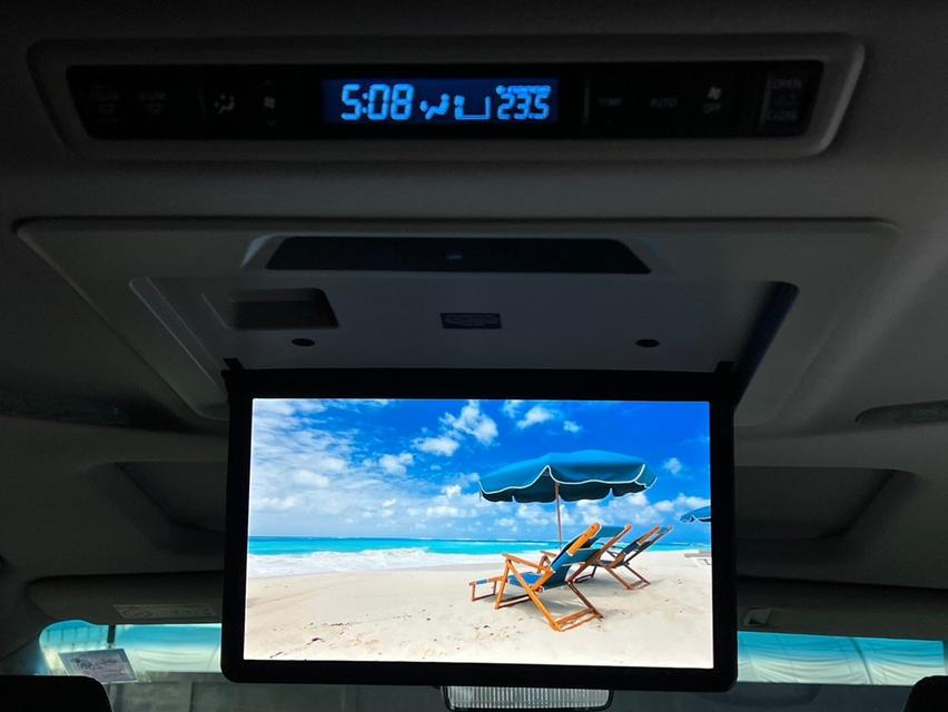 Toyota VELLFIRE 2.5 ZG Edition Van 9