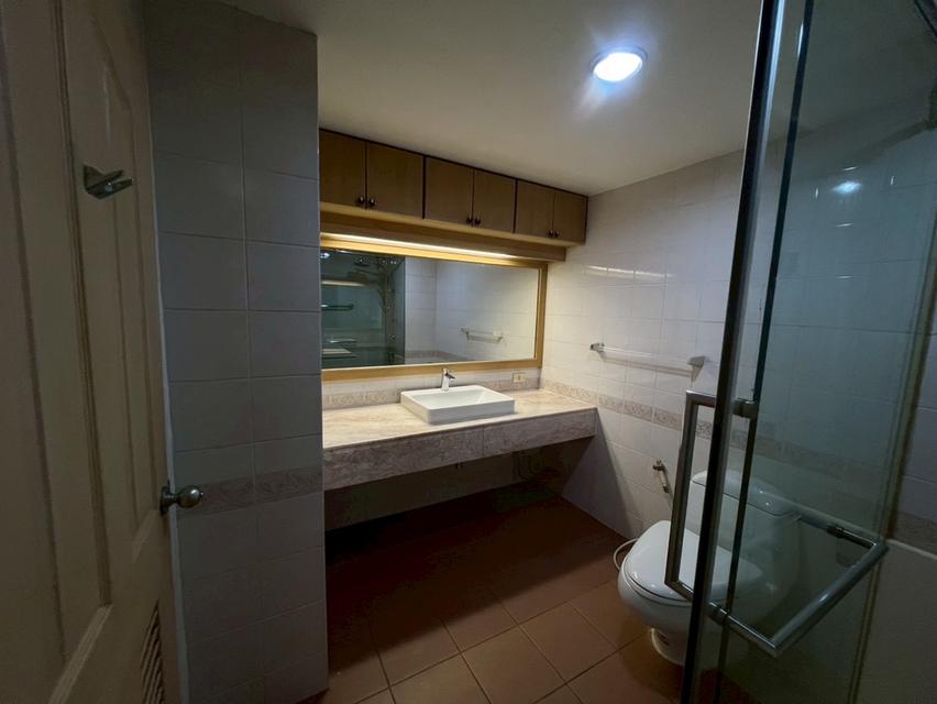 The Executive Regent, Nang Linchee Road 14