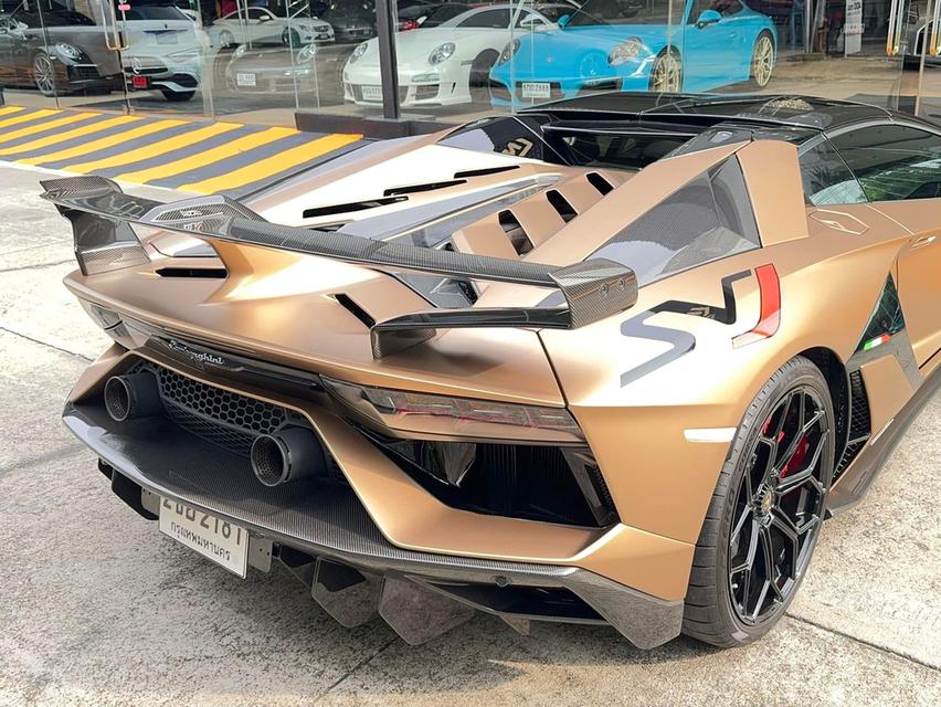 Lamborghini Aventador SVJ Roadster ปี 2021