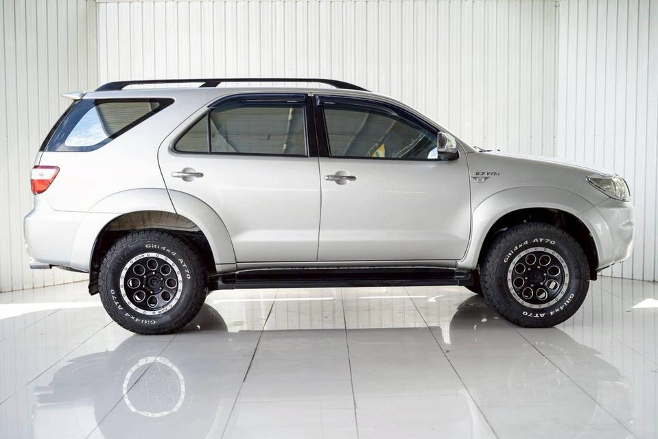 TOYOTA FORTUNER, 2.7 V ปี 2009 จด 2010
โฉม ปี08-11