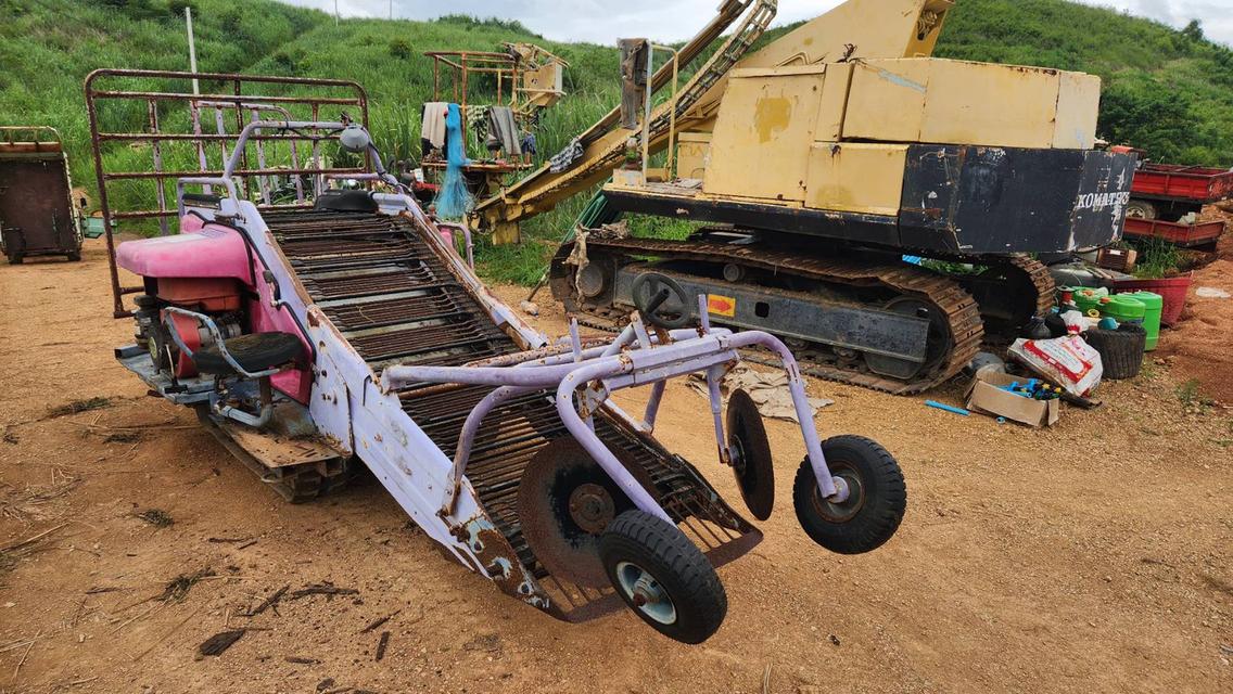 รถเก็บเกี่ยว พืชผลเกษตรในดิน เช่น หัวมัน เผือก แครอท เครื่องเบนซิน MITSUBISHI 4 จังหวะ เก่าญี่ปุ่น 2
