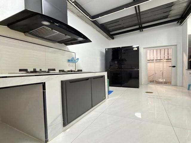 ให้เช่าทาวน์โฮม 3 ชั้น ซอยโชคชัย4 โครงการ cozy โชคชัย4 ตกแต่งสวยพร้อมเข้าอยู่ 8