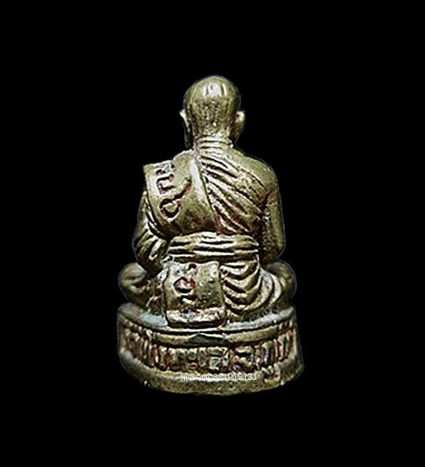 รูปหล่อหลวงพ่อกระจ่าง วัดเชิงทะเล จ.ภูเก็ต