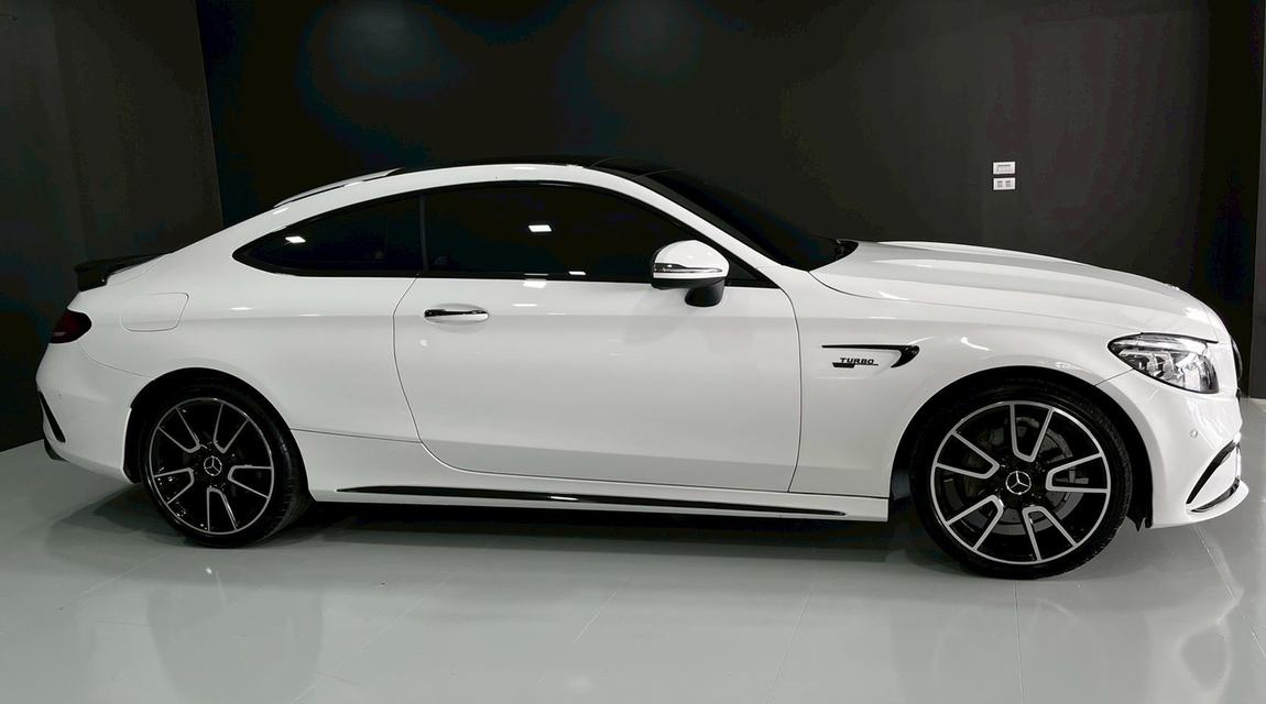 Benz C200 Coupe Amg Dynamic FaceLift ปี 2019 ชุดแต่ง C63 ทั้งคัน สภาพสวย 3