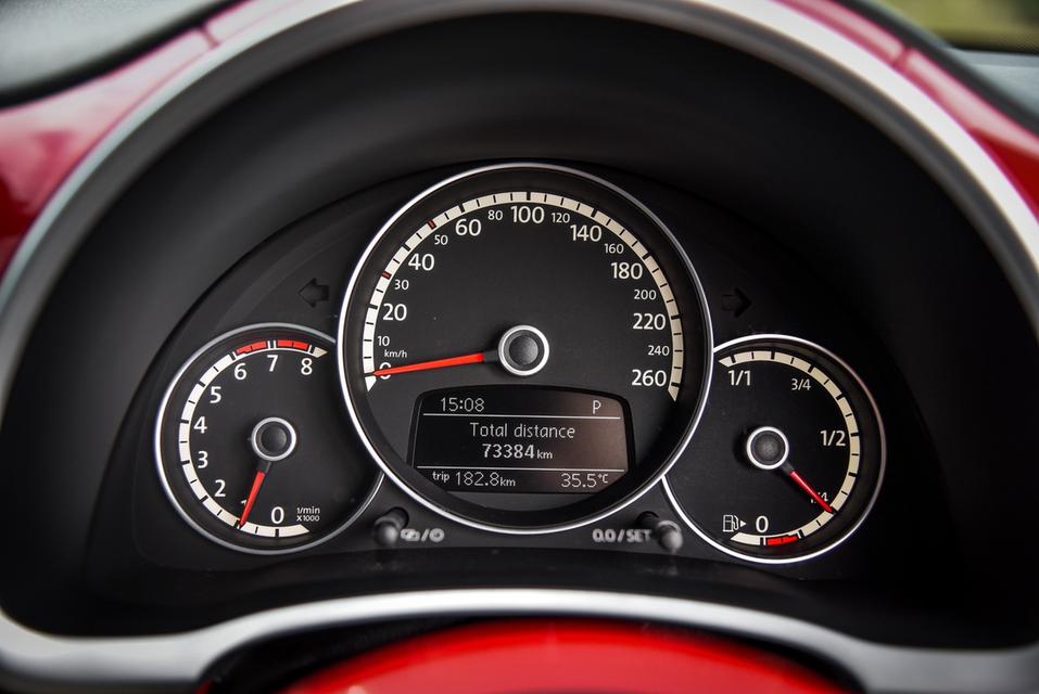รหัสรถ CBL7835 Volkswagen Beetle 1.4 Turbo GT TSI Coupe AT 2014 17