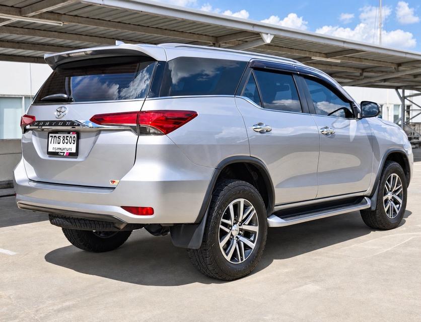 (แจ้งรหัสรถ BK8509) 2018 Toyota Fortuner 2.4V ขับ2 ดีเซล รูปที่ 2