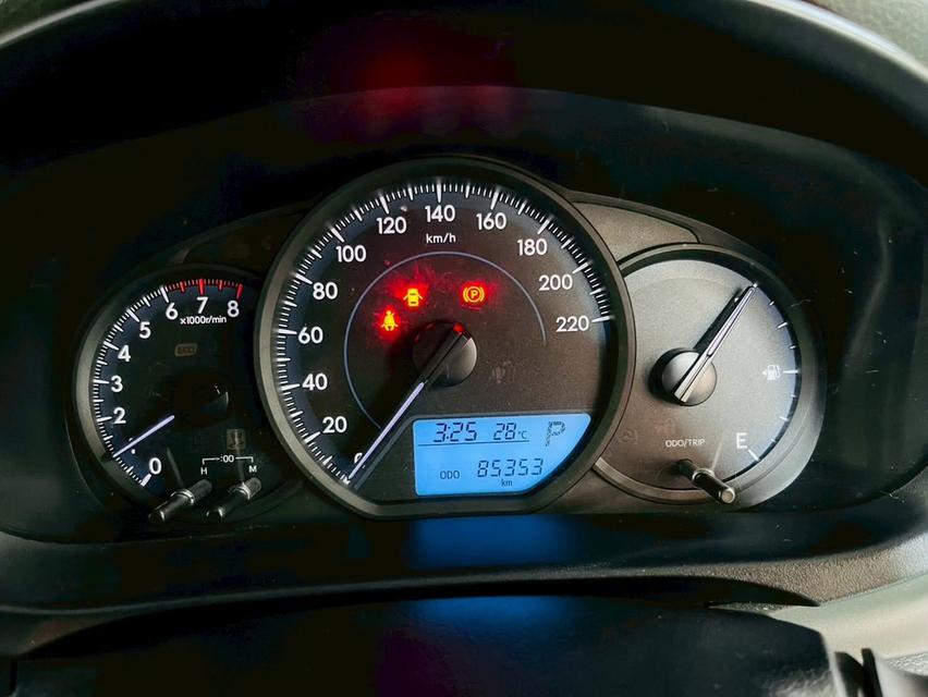 TOYOTA YARIS เครื่อง1.2cc.+LPG รุ่น ENTRY (AUTO) ปี 2022  ประหยัดน้ำมันคูณสอง รูปที่ 4