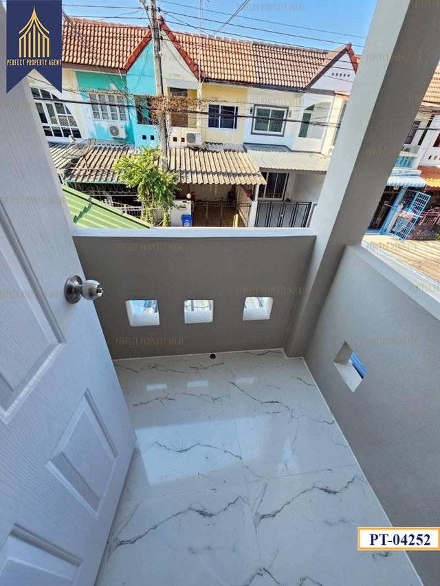 ขายด่วน นันทิชา 2 ไทรน้อย แต่งใหม่สวยพร้อมอยู่ 9