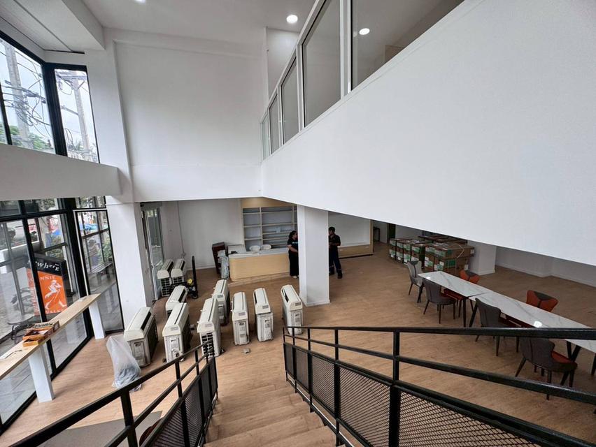 ให้เช่าพื้นที่ ชั้น 1 และชั้นลอย ทำเลเอกมัย ใกล้ BTS เอกมัย (N.1222) 2