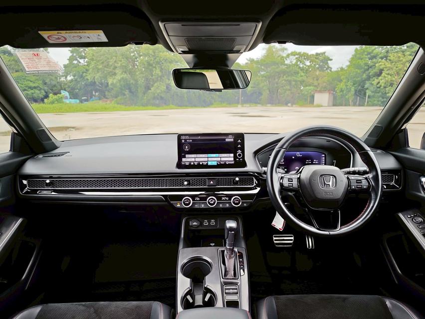 HONDA CIVIC FE Sedan 4dr e:HEV RS E-CVT FWD 2.0 Y22. สีดำ  เกียร์ออโต้  13