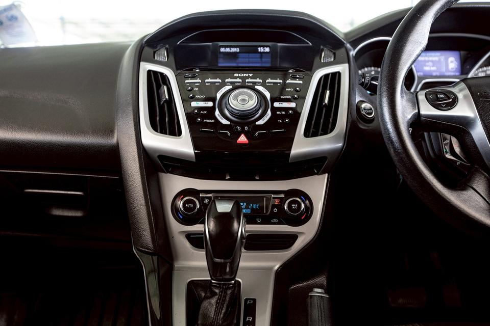 Ford focus 2.0 Sport 5 ประตู ปี 2013 สีน้ำเงิน มือเดียวป้าย  19