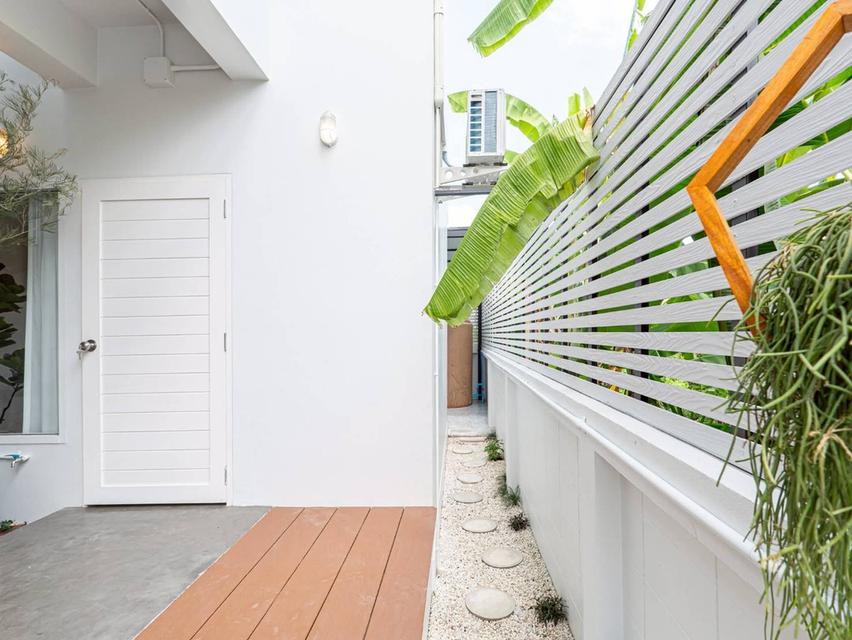 บ้าน 3 ชั้น ถนนพัฒนาชนบท 2 ซอยสุวรรณ 18