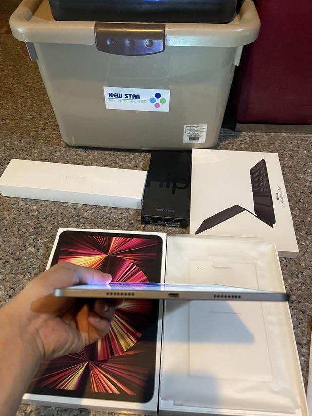 ขายiPadPro11นิ้วM1สีSpace Black256กิ๊กสูนTrueยกกล่องอีมี่ตรงสวยๆถูกๆใช้งานดี