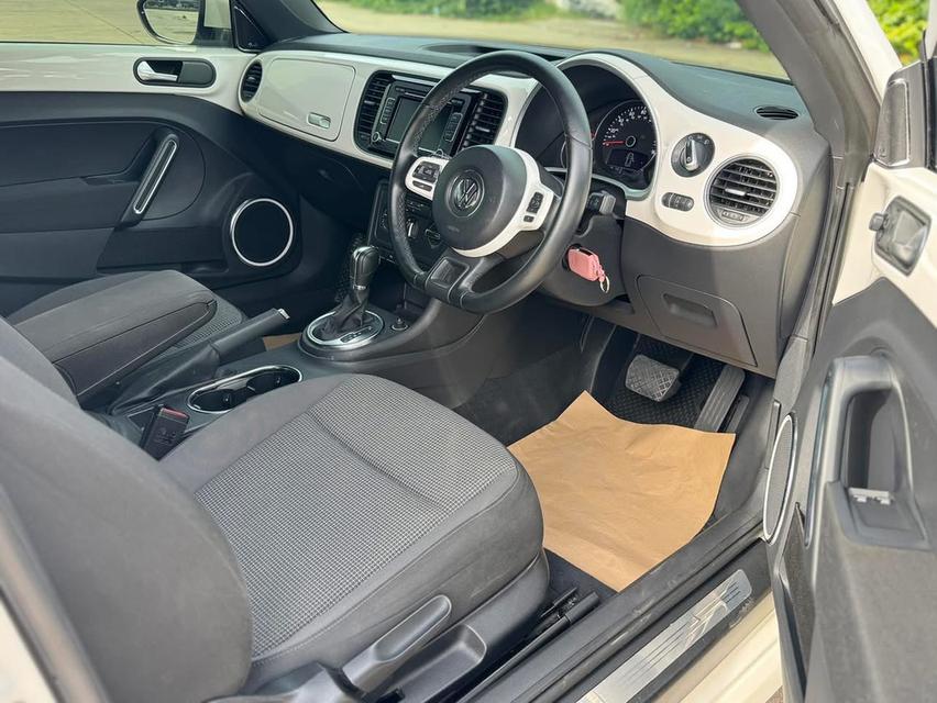 VOLKSWAGEN NEW BEETLE 1.2 TSI Turbo 9