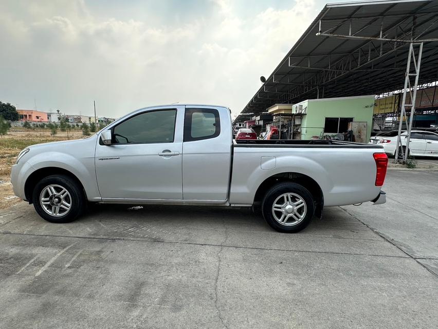 17IsuzuDMax1900SPACECABsPickupMt. 8