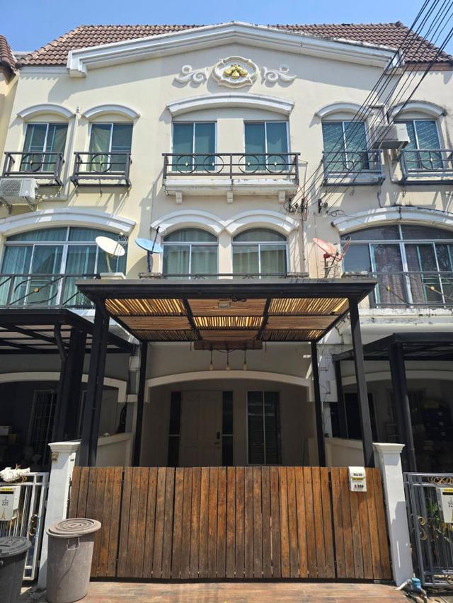 ขายทาวน์โฮม 3 ชั้น บ้านกลางเมือง เดอะปารีส พระราม 9 – รามคำแหง 1