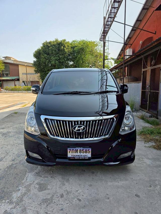 HYUNDAI H-1 2.5 Deluxe สีดำ  ปี 2020 ไมล์ 60,000 กม. รูปที่ 2