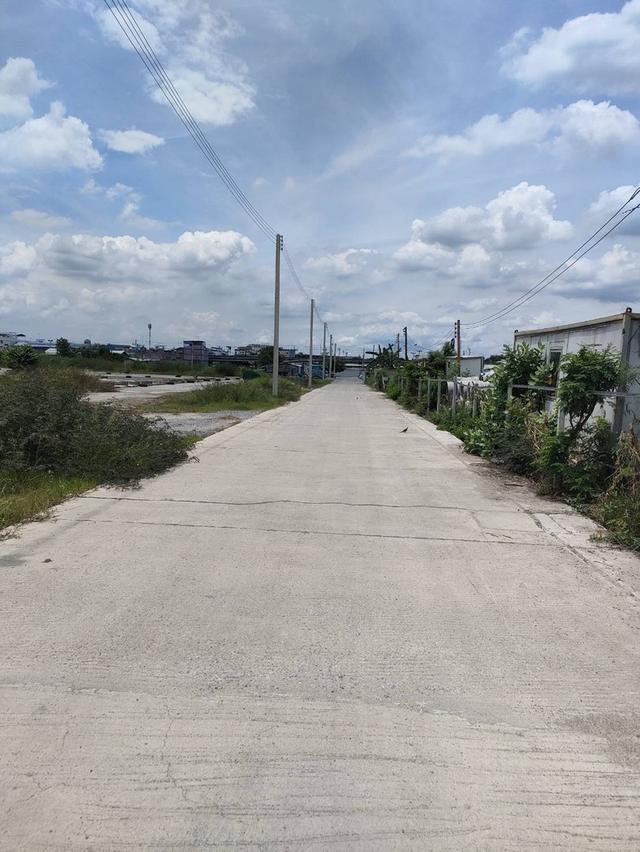 ที่ดินเปล่าถมแล้วพื้นเทคอนกรีตให้เช่าใกล้ 5 แยกวัชรพล กรุงเทพมหานคร 2