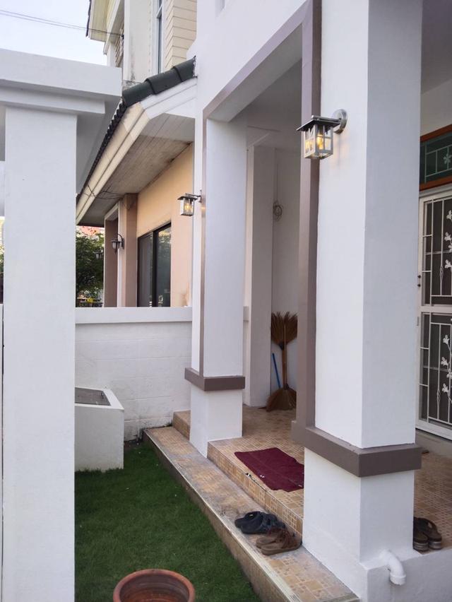 ขายทาวน์เฮาส์ 2 ชั้น โครงการสิรภัทร 2 นนทบุรี ทำเลดี เดินทางสะดวก ใกล้สถานีรถ ไฟฟ้าสายสีม่วง 2