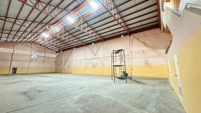 มี รง.4 ไทวัสดุ มหาชัย 2.3 กม. ให้เช่าโรงงาน พร้อม ออฟฟิศ 800ตร.ม. สมุทรสาคร ไดร์กอล์ฟทาวน์ 1กม. 200 ตร.วา. รร.บ้านบางปิ 1