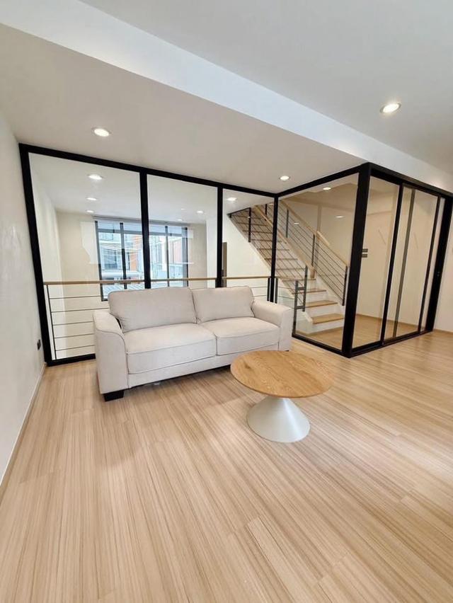 ✨ ให้เช่าทาวน์เฮ้าส์ 3.5 ชั้น หลังมุม – Shizen พัฒนาการ 32 | 210 ตร.ม. ทำเลดี เดินทางสะดวก เพียง 10 นาทีถึงทองหล่อ 4
