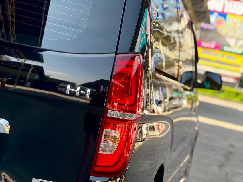 HYUNDAI H-1 รถปี 2018 จด 2019 รุ่น 2.5 ELITE ออโต้ สีดำ ใช้น้อย เลขไมล์ 88,900 km รูปที่ 7