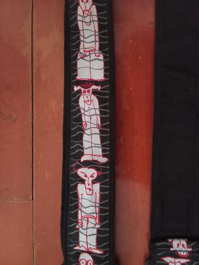 สายสะพาย สายคล้องกีต้าร์ ลายสุดเท่ห์ รูปที่ 2