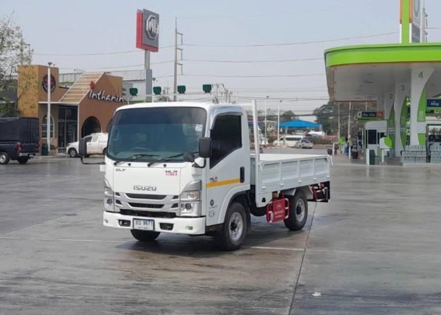 ISUZU NLR 130 รถบรรทุก 4 ล้อ ปี 2566  2