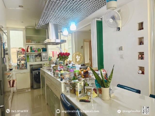 ขายทาวน์โฮม 2 คูหา ย่าน รัชดา – ห้วยขวาง 350 ม. ถึง MRT สุทธิสาร ตกแต่งสวย Fully Furnished พร้อมอยู่ 5