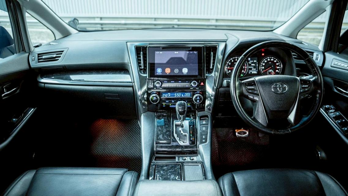ขาย Toyota Alphard 2.5SC ปี19 11
