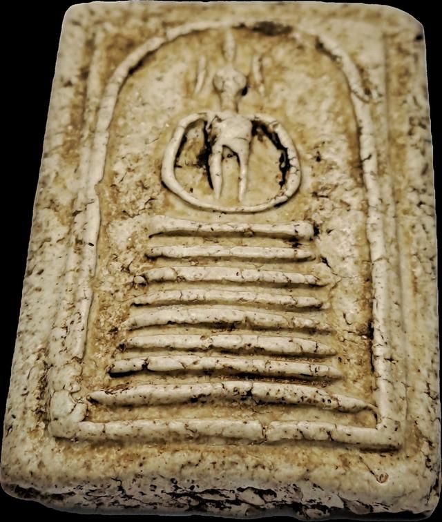 พระสมเด็จ เกศชัยโย พิมพ์เจ็ดชั้นนิยม รูปที่ 3