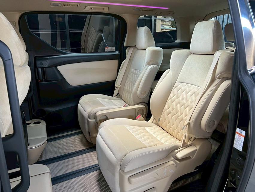 Toyota VELLFIRE 2.5 Hybrid E-Four ZG Edition 4WD Van รูปที่ 10