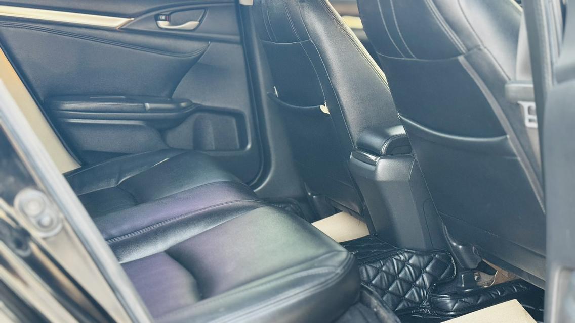 HONDA CIVIC FC 1.8E ปี16 รูปที่ 11
