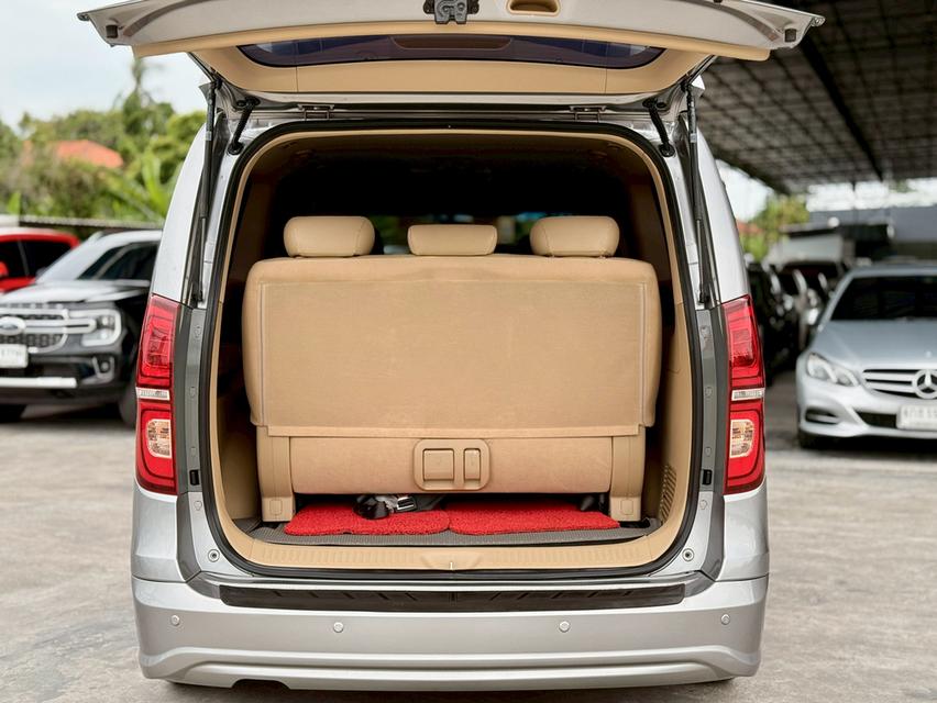 HYUNDAI H1 DELUXE 2018 19
